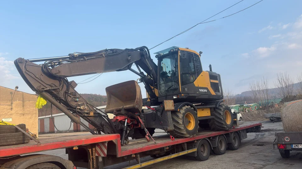 JMK Cargo - Česká stavební firma - Stavební činnosti, Bagry - Šumperk, Hradec Králové, Olomouc