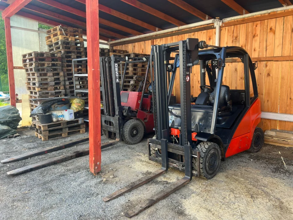 JMK Cargo - přepravní společnost - spedice, manipulace, skladování a logistika Šumperk, Olomouc, Hradec Králové