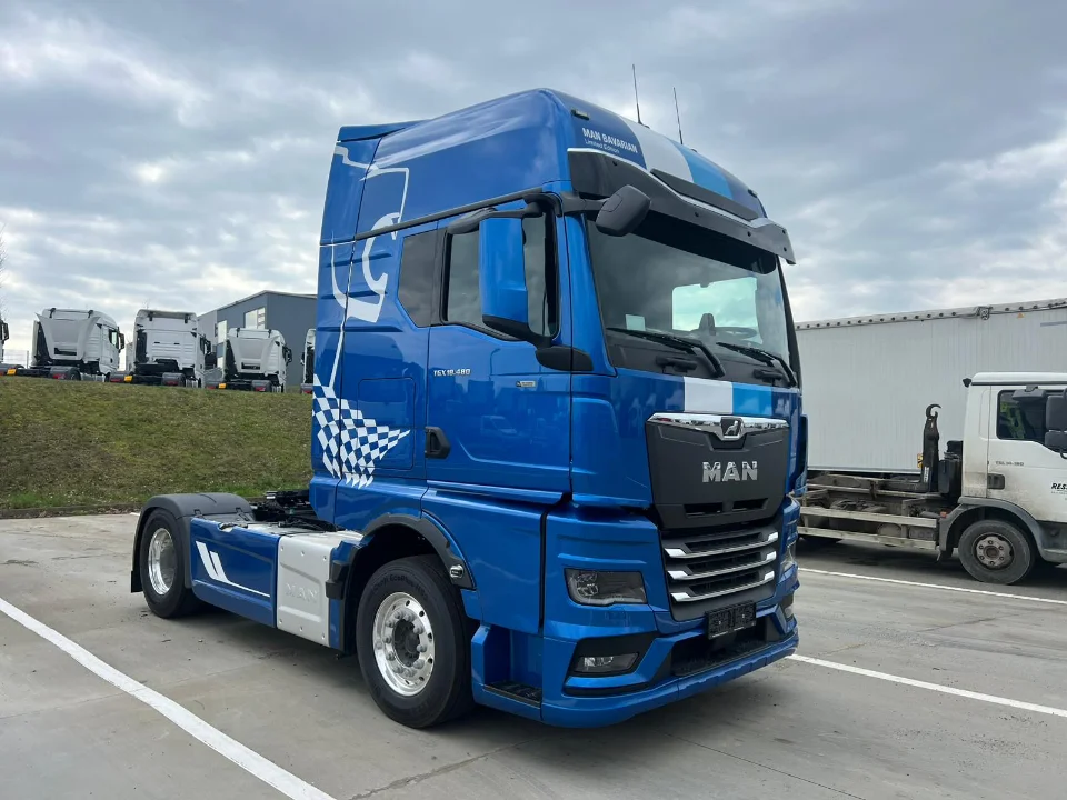 JMK Cargo - Šumperk, Olomouc, Hradec Králové - Nákladní kamionova autodoprava ČR i mezinárodní