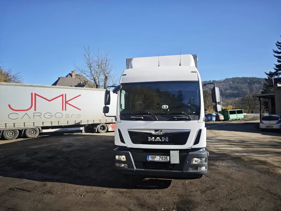 Logistika - manipulace - JMK Cargo Šumperk, Olomouc, Hradec Králové
