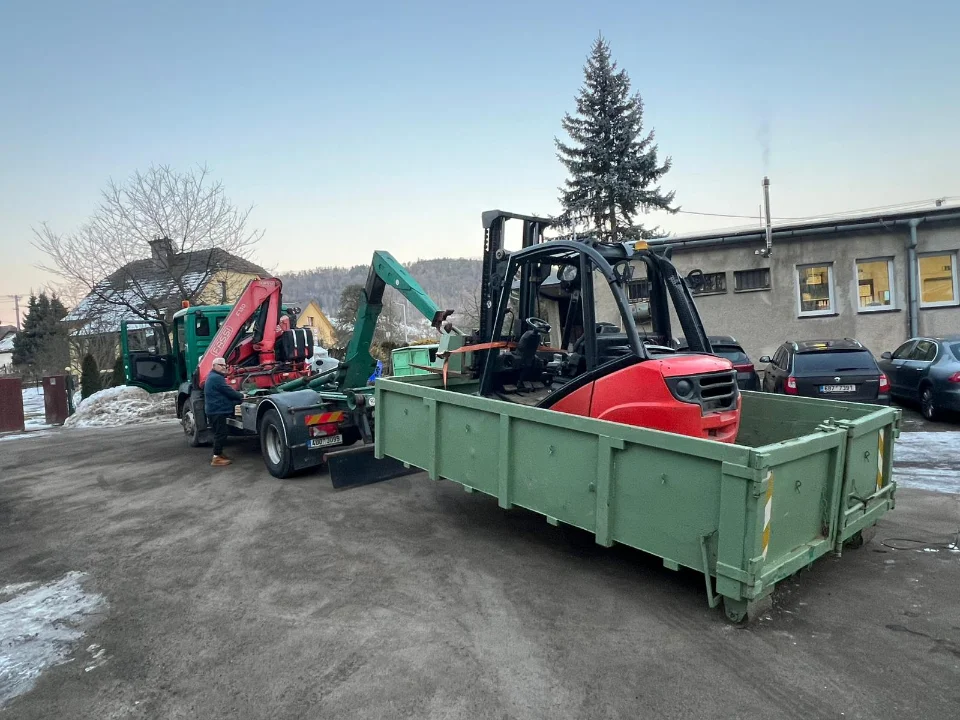 Logistika - manipulace - JMK Cargo Šumperk, Olomouc, Hradec Králové