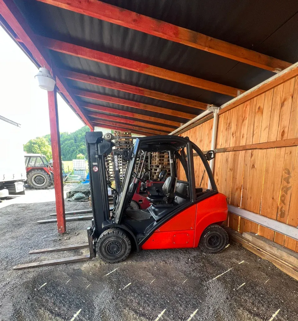 Spedice, skladování, manipulace a logistika - Společnost JMK Cargo