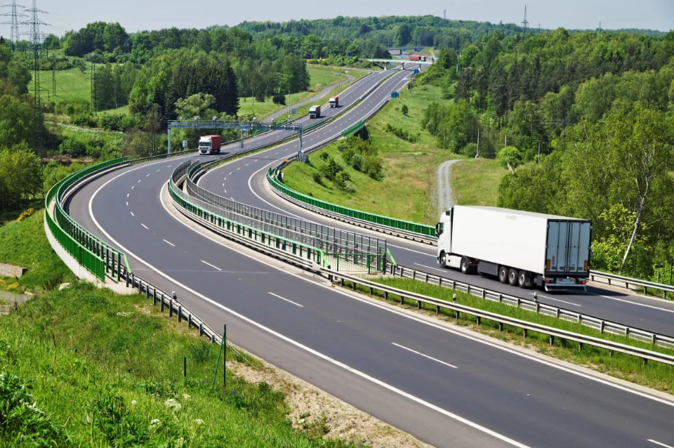 Vnitrostátní kamionová doprava - Přepravce JMK Cargo Šumperk, Olomouc, Hradec Králové